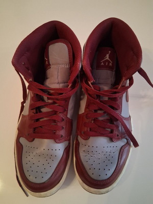 Nike Air Jordan sneakers size EU 41, rare color combination
