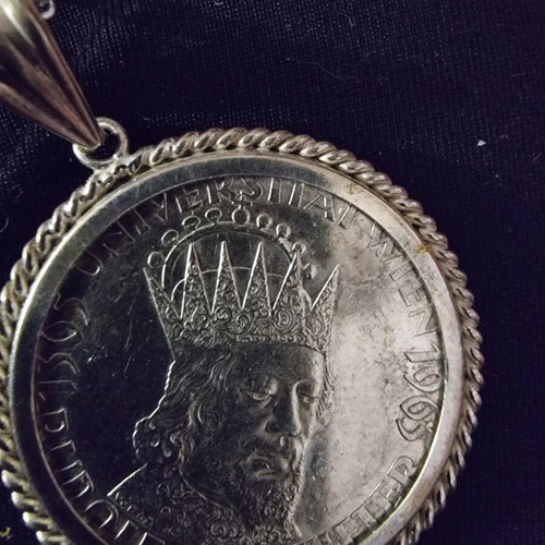 Silver pendant vintage 1965 like new, collectible