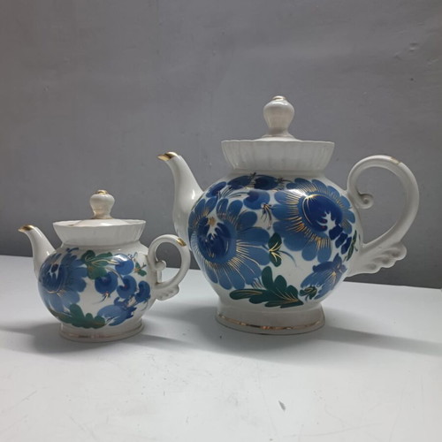 Vintage Russian porcelain teapots like new, set of 2