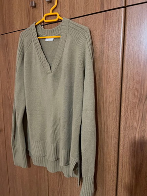 Dlv wool sweater like new, beige