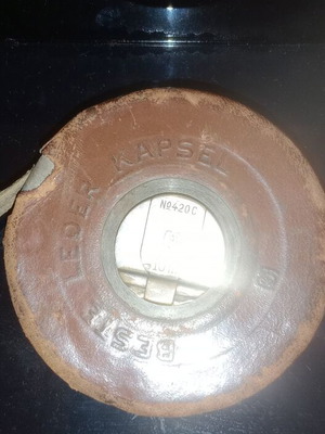 Vintage Beste Leder Kapsel Measuring Tape 10m used, leather