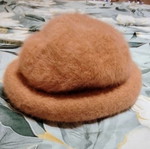 Fur hat brown like new