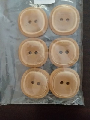 Κοκάλινα κουμπιά καινούργια, πακέτο 6, μπεζ 25mm