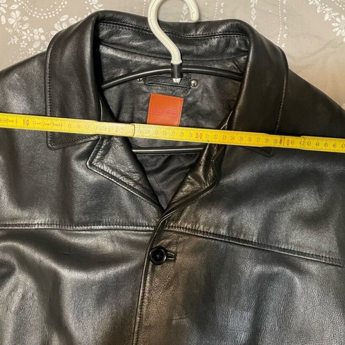 Leather coat like new, size L