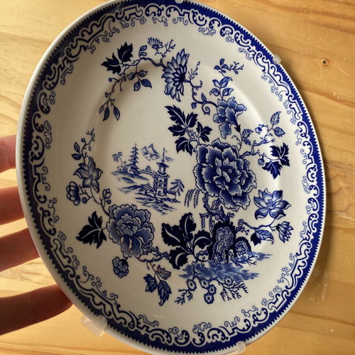 Mason's Ironstone Blue and White Collection 'Golden Azalea' Plate like new