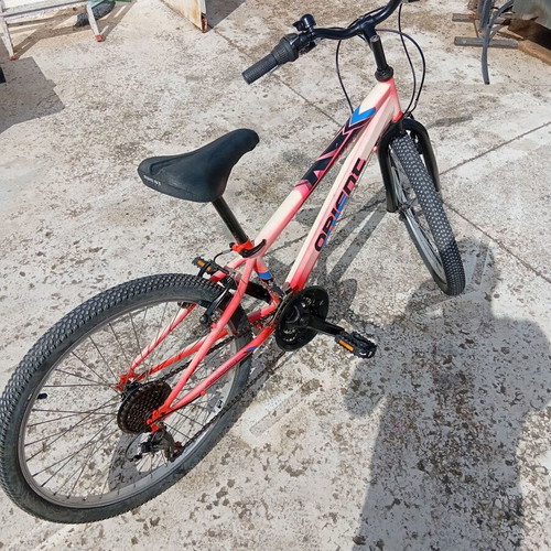 Women's bicycle used, 21-speed, 24 inch