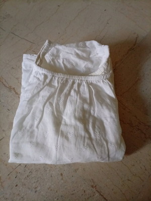 H&M white t-shirt for 3-year-old girl like new