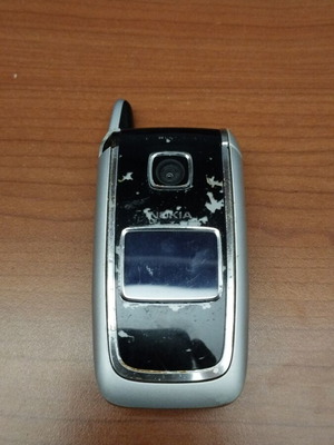 Nokia 6101 used without battery, unknown condition