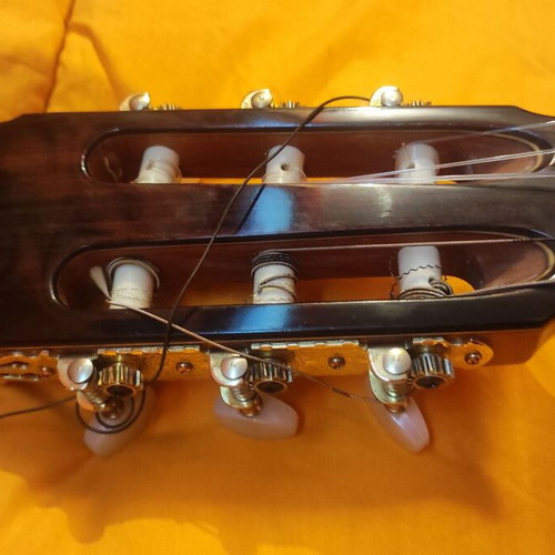 Alhambra 1P Classical Guitar like new, handmade Spanish model