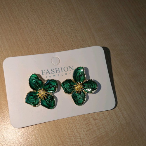 Flower earrings green with gold new