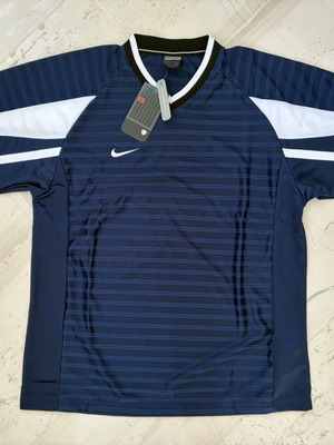 Nike vintage ποδοσφαιρική φανέλα Blockore style καινούργια, γνήσια
