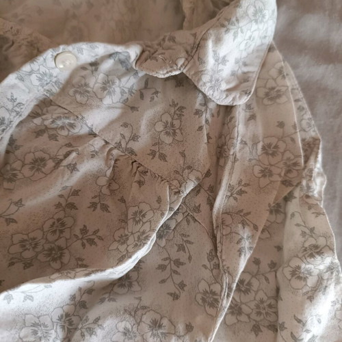 Floral shirt Benetton size S like new