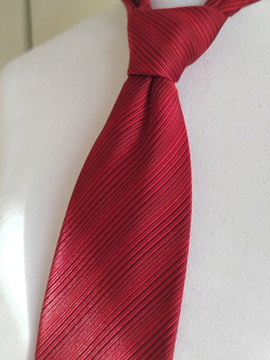 Silk tie like new, red