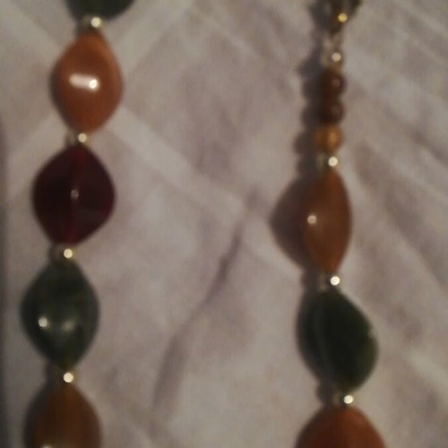 Necklace 30 cm like new, multicolored
