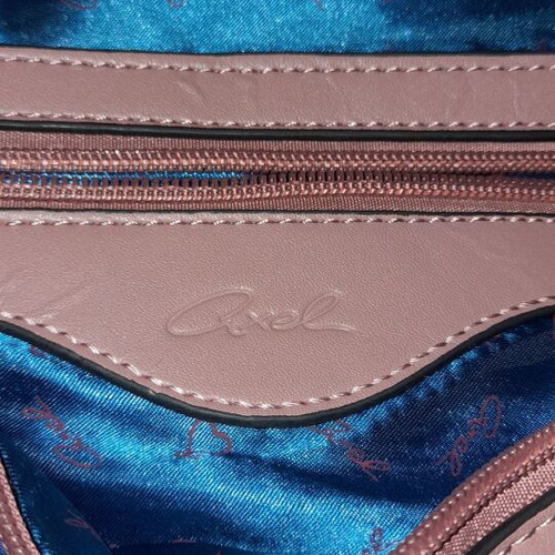 Axel toiletry bag navy blue with brown details