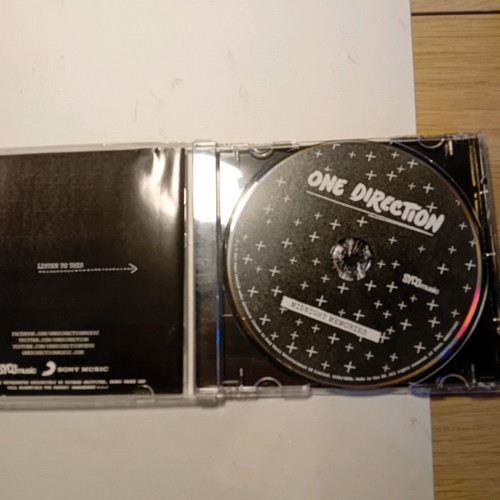 Midnight Memories CD slightly used, pop