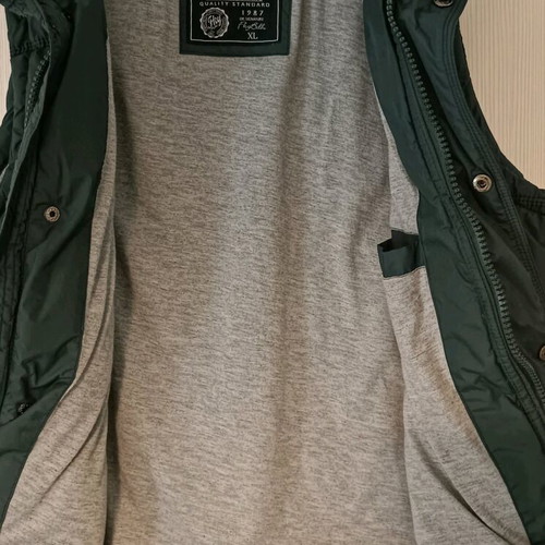 Funky Buddha vest XL green like new