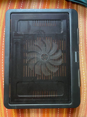 Laptop cooling pad almost unused
