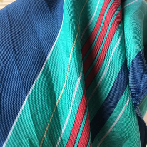 Vintage 80's scarf skiers like new, blue and turquoise