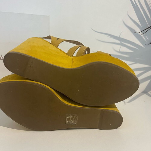 Marcela Yil yellow platforms No 40