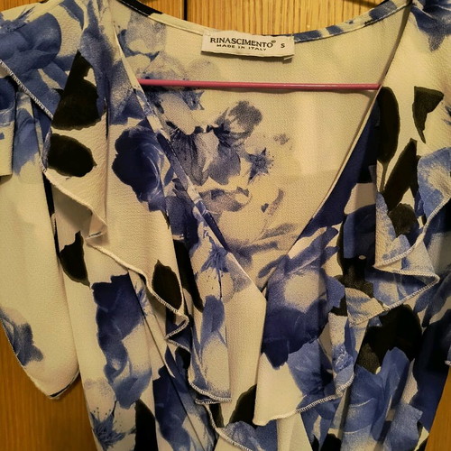 Rinascimento floral evening dress like new, small, white and blue