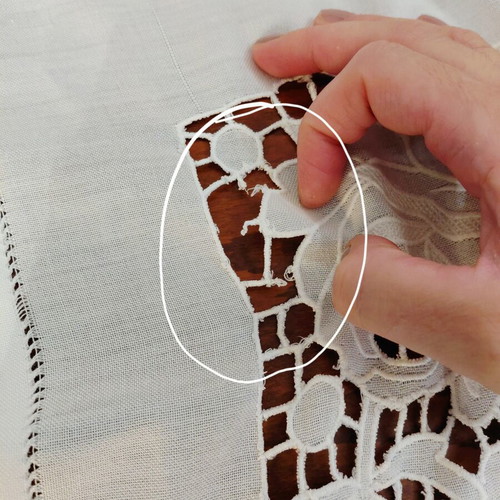 White cutwork machine embroidery tablecloth 81×81 cm