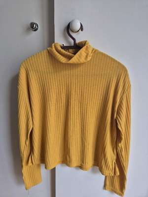 H&M Mustard Shirt used, size M