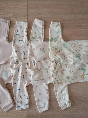 Baby bodysuits 0-3 months like new, cotton pack of 5