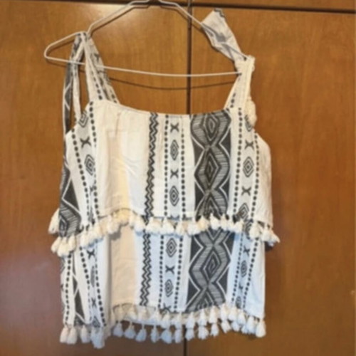 Boho blouse Regalinas like new, shoulder tie, white and gray