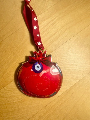 Pomegranate-shaped hanging charm like new with wishes