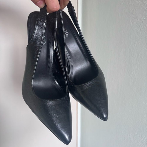Migato leather pumps new, size 37, black