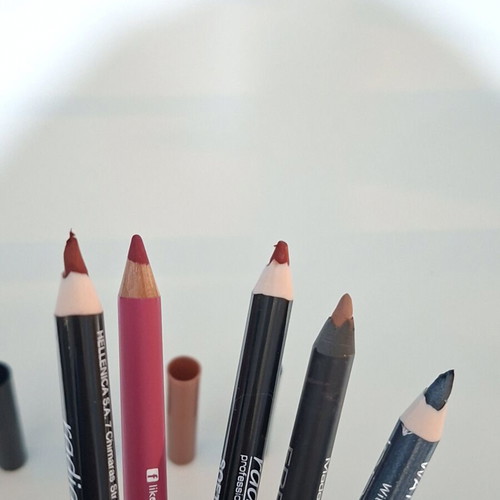Radiant, Erre Due, Seventeen lip pencils, Maxfactor double eyeshadow, Clinique lipstick