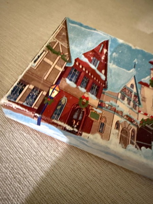 Paper box used