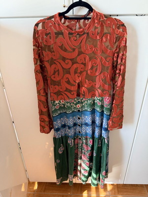 Nidodileda dress like new, multicolored