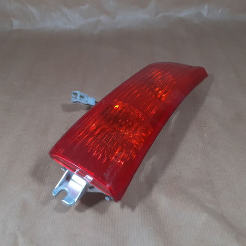 Piaggio Vespa Triom Rear Light used 338699Sx (12 E13 50R-000926)