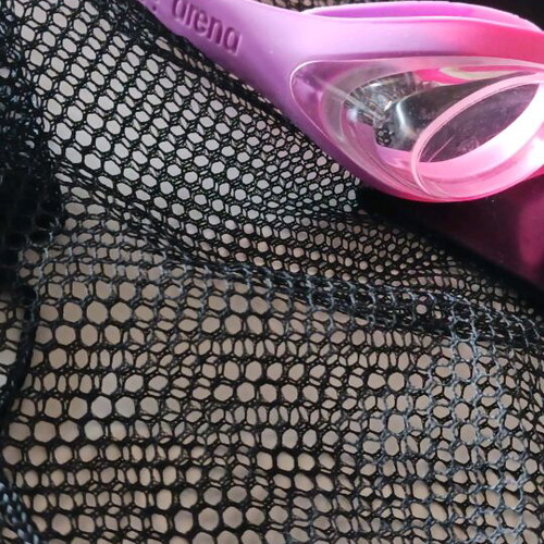 Arena goggles set like new with swim cap and mesh pouch