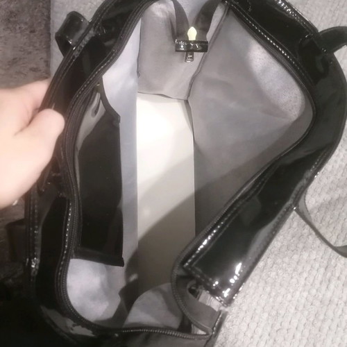 Shoulder bag used in good condition