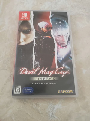 Devil May Cry Nintendo Switch game like new, Japanese version with English support