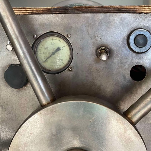 Ship steering wheel used with compass, 1920 burou and hanging lantern