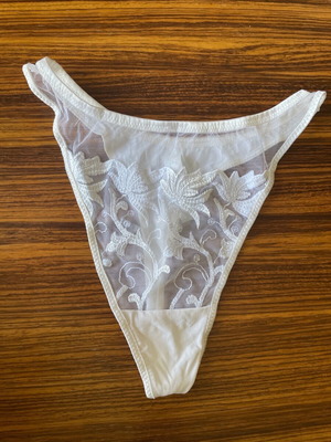 Playtex string new unworn size M
