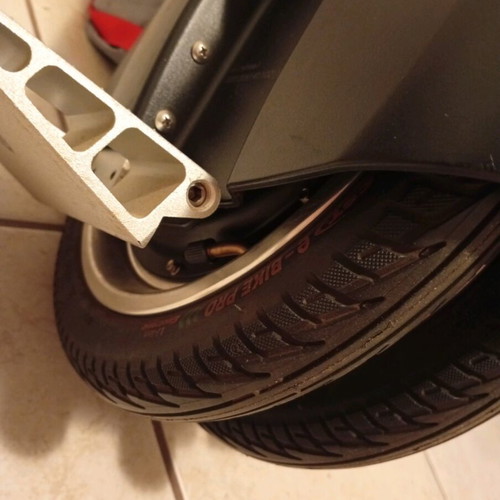 Airwheel Q3 electric scooter like new, dual wheel self-balanced
