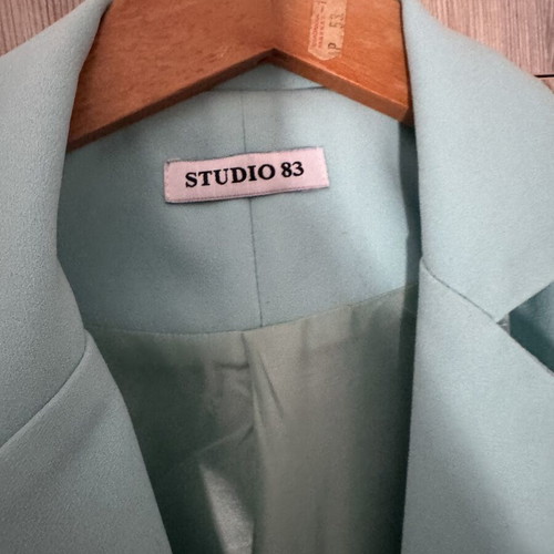 Studio 83 suit turquoise, like new, jacket M pants large