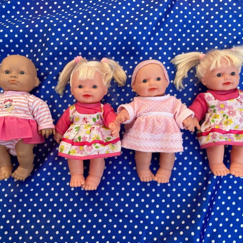 Dolls like new, set of 4