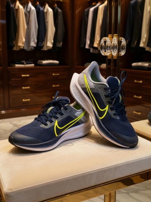Nike Air Zoom Pegasus 38 like new, size EU 40