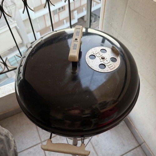 Weber Original Kettle E-4710 charcoal grill used