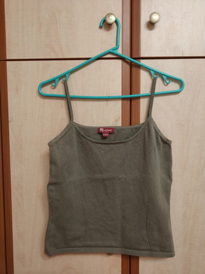 Monsoon women's top like new, size Large, olive green