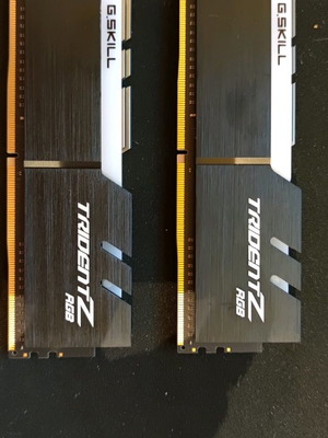 G Skill Ram DDR4/F4-3200C16D GTZR/Trident Z RGB (2 X 8GB)