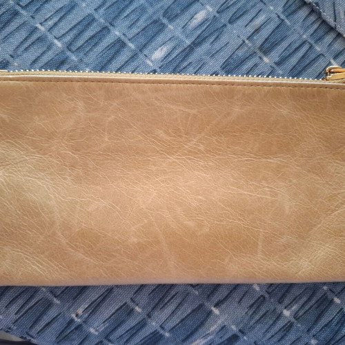 Elegant wallet in beige and gold with zipper like new