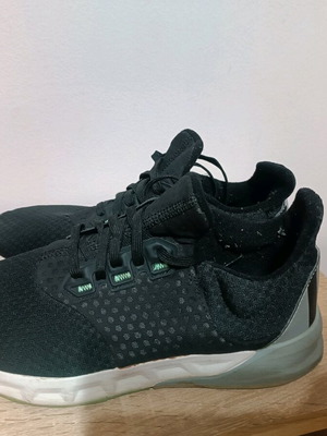 Adidas athletic shoes used, size 37, black