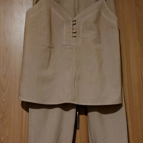 Forel pants and top set like new, beige